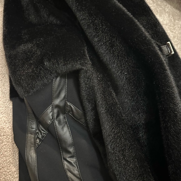 Black jacket - Picture 2 of 11